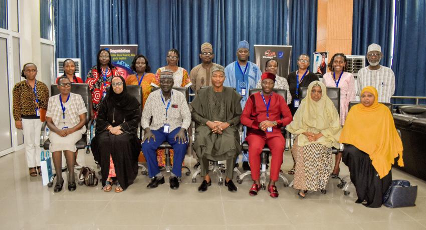 VC and delegation from Kenya in a group photograph